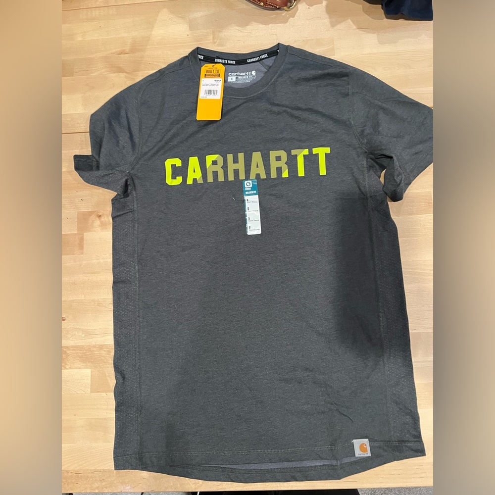 Carhartt Gray Men's T-Shirt. Force relaxed medium weight. Size SMALL. NWT